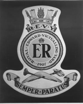 REVY_CREST