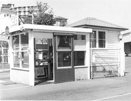 DOCKGATE1979